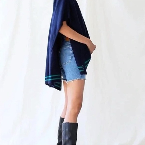 NWOT FREE PEOPLE Harbour Stripe Cable Poncho in Navy and Green One Size - Picture 4 of 8